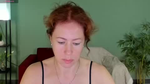 Snapshot of jennali1 chatting on July 7, 4:04 am Jenna online show from July 7, 4:04 am