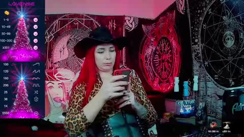 Snapshot of jennalovvee chatting on December 16, 8:31 am Mrs. Jenna online show from December 16, 8:31 am