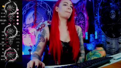 Snapshot of jennalovvee chatting on January 12, 7:43 am Mrs. Jenna online show from January 12, 7:43 am