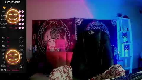 Snapshot of jennalovvee chatting on December 2, 12:49 am Mrs. Jenna online show from December 2, 12:49 am