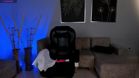 Jenna Olson  online show from February 6, 10:37 am