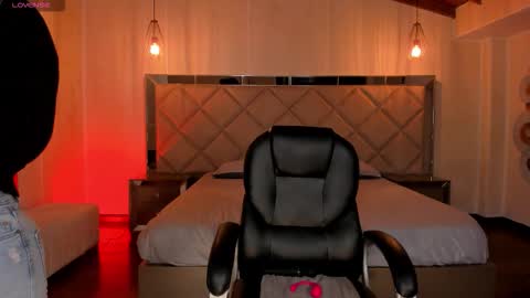 Snapshot of jennaolson chatting on March 20, 10:20 am Jenna Olson online show from March 20, 10:20 am