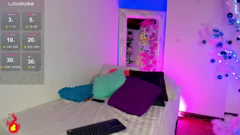 follow me in me  IG jenndy971 online show from December 3, 3:20 am