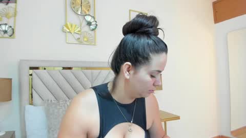 jenner_madison online show from April 30, 11:27 am