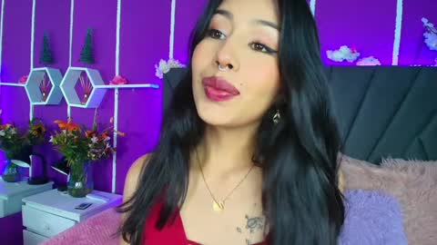 Snapshot of jenner_mills chatting on December 16, 3:51 am Jenner online show from December 16, 3:51 am