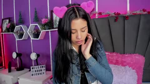 Snapshot of jenner_mills chatting on December 29, 9:39 am Jenner online show from December 29, 9:39 am