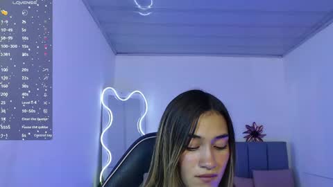 Snapshot of jenner_tay chatting on May 28, 2:53 am jenner online show from May 28, 2:53 am
