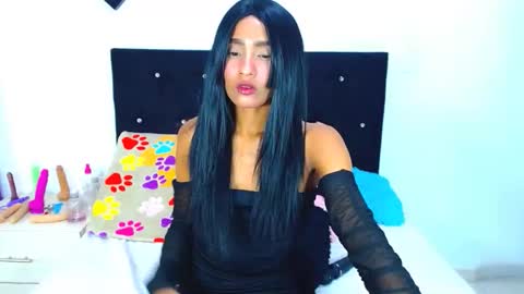 jenn online show from November 13, 5:01 pm