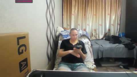 Snapshot of jennideep chatting on November 18, 12:20 pm JenniDeep online show from November 18, 12:20 pm