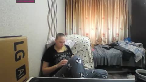 Snapshot of jennideep chatting on November 20, 9:09 am JenniDeep online show from November 20, 9:09 am