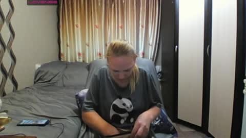 Snapshot of jennideep chatting on June 24, 3:11 pm JenniDeep online show from June 24, 3:11 pm