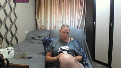 Snapshot of jennideep chatting on July 3, 1:06 pm JenniDeep online show from July 3, 1:06 pm