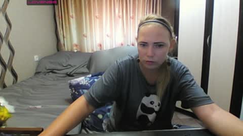 Snapshot of jennideep chatting on July 5, 7:37 am JenniDeep online show from July 5, 7:37 am