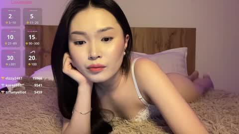 jennie_yung online show from January 28, 10:23 am