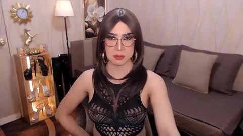 jenniegarcia online show from January 11, 2:55 pm