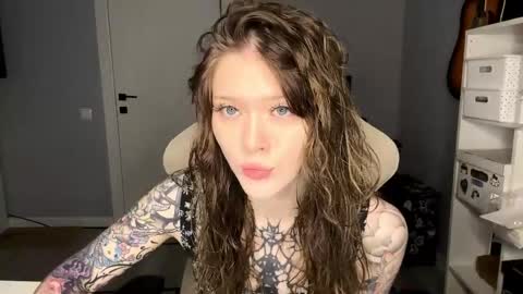 Snapshot of jenniehospelhorn chatting on June 10, 9:19 am Michelle online show from June 10, 9:19 am