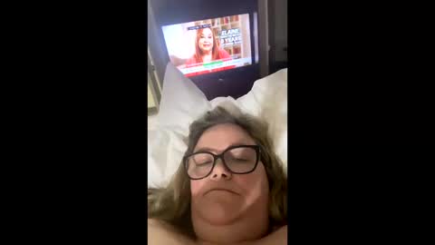 jennievil online show from April 25, 4:37 pm