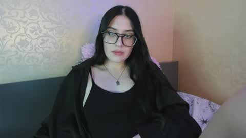 Helen online show from May 3, 8:48 pm