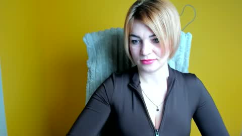 Jennifer online show from April 30, 11:49 am
