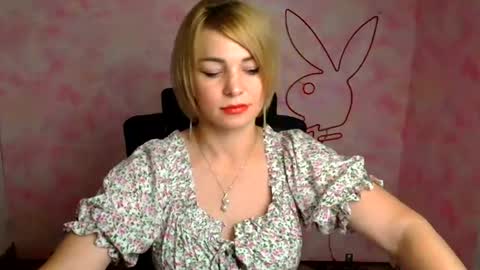 Jennifer online show from July 13, 11:57 am