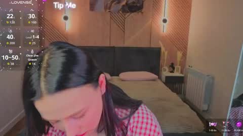 Snapshot of jennifer_richh chatting on June 8, 1:20 am jennifer online show from June 8, 1:20 am