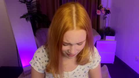 Snapshot of jennifer_shy_ chatting on May 29, 11:41 am Jennifer online show from May 29, 11:41 am