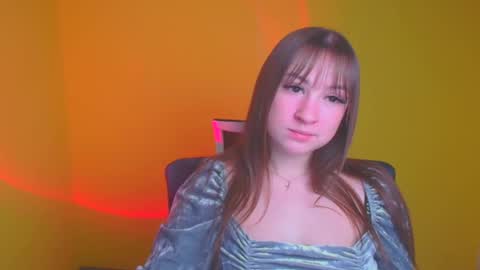 Jennifer online show from December 5, 6:44 pm
