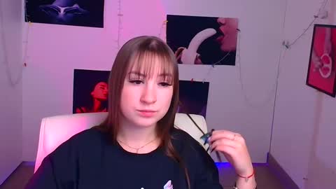 Jennifer online show from December 10, 4:27 pm