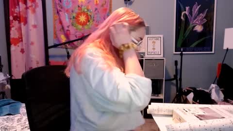 Snapshot of jennifergwen chatting on February 27, 7:47 pm Jennifer Gwen online show from February 27, 7:47 pm