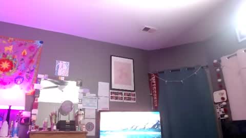 Jennifer Gwen online show from August 4, 1:53 am