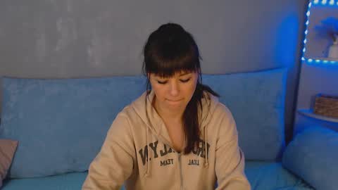 Snapshot of jenniferjay801880956088 chatting on December 7, 4:42 am jenniferjay801880956088 online show from December 7, 4:42 am