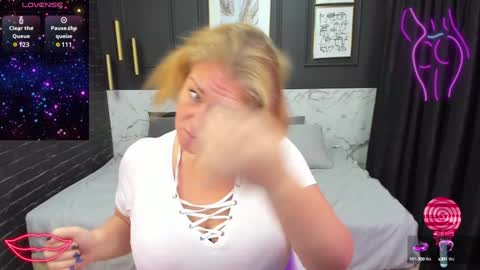 Jennifer online show from December 4, 12:41 am