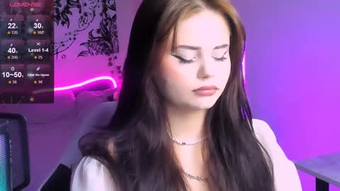 Snapshot of jenniferwandis77 chatting on December 22, 6:15 pm Jenni online show from December 22, 6:15 pm