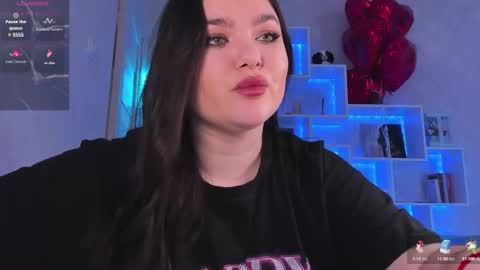 Snapshot of jennisxcharming chatting on February 11, 9:53 am Mila online show from February 11, 9:53 am