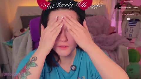 Jenn online show from February 10, 3:16 pm