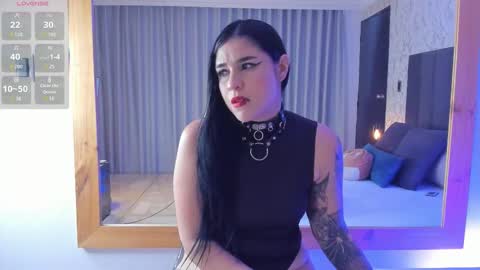 Jenn online show from January 13, 11:37 am