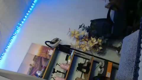 Snapshot of jenny20_xxx chatting on May 2, 5:34 am PRETTY JENNY online show from May 2, 5:34 am