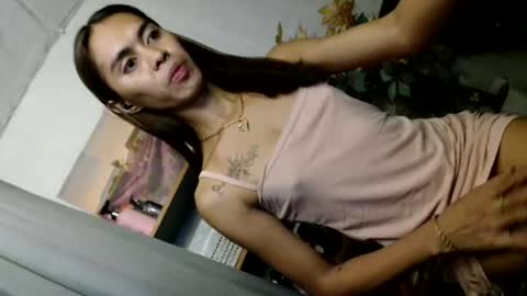 PRETTY JENNY online show from July 17, 8:21 am
