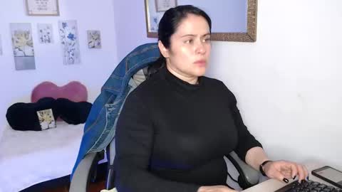 jenny__666 online show from February 8, 6:55 pm