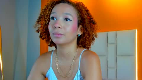 Snapshot of jenny__lawrence chatting on April 19, 3:50 am jenny__lawrence online show from April 19, 3:50 am