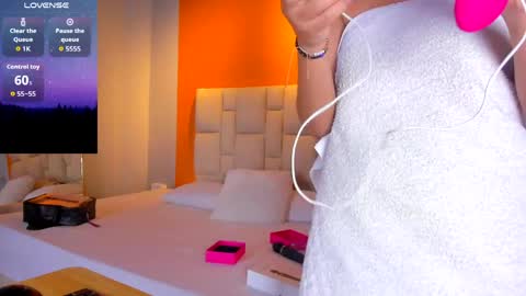 Snapshot of jenny__lawrence chatting on June 1, 4:14 am jenny__lawrence online show from June 1, 4:14 am