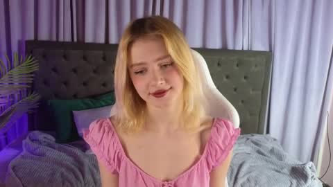 Snapshot of jenny_bunny_ chatting on February 27, 4:31 am jenny_bunny_ online show from February 27, 4:31 am