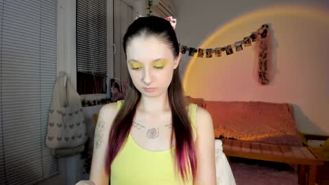 Jennifer Jenny Darling   online show from December 6, 7:23 pm