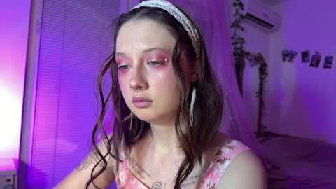 Jennifer Jenny Darling   online show from June 6, 7:07 pm