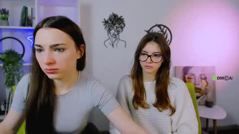 Snapshot of jenny_donne chatting on March 17, 6:06 am jenny_donne online show from March 17, 6:06 am