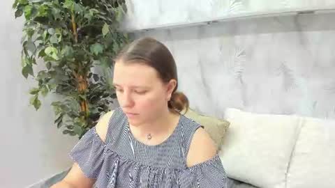Jenny online show from June 16, 9:23 am
