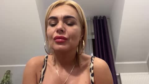 Snapshot of jenny_play1 chatting on January 8, 11:54 am Jenny online show from January 8, 11:54 am