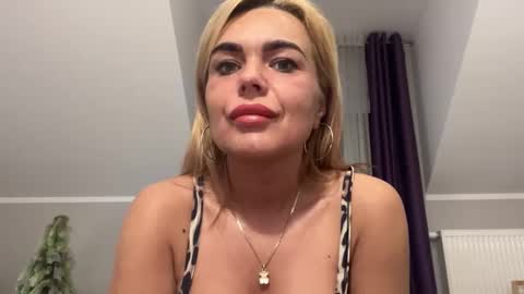Snapshot of jenny_play1 chatting on January 28, 8:14 am Jenny online show from January 28, 8:14 am