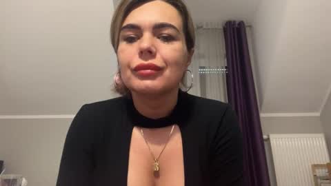 Snapshot of jenny_play1 chatting on February 12, 8:27 am Jenny online show from February 12, 8:27 am