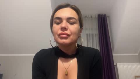 Snapshot of jenny_play1 chatting on February 18, 8:27 am Jenny online show from February 18, 8:27 am